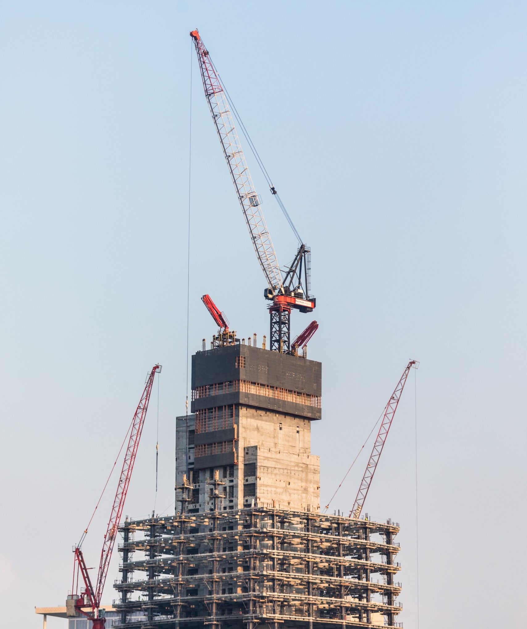 october-2018-building-construction-skyscrapers-dubai-scaled